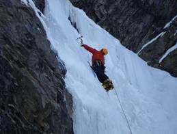 Eisklettern Pitztal.jpg