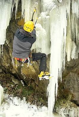 Eisklettern Val Cogne.JPG